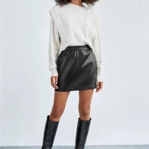 Aritzia Babaton Flags Faux Leather Skirt in Black